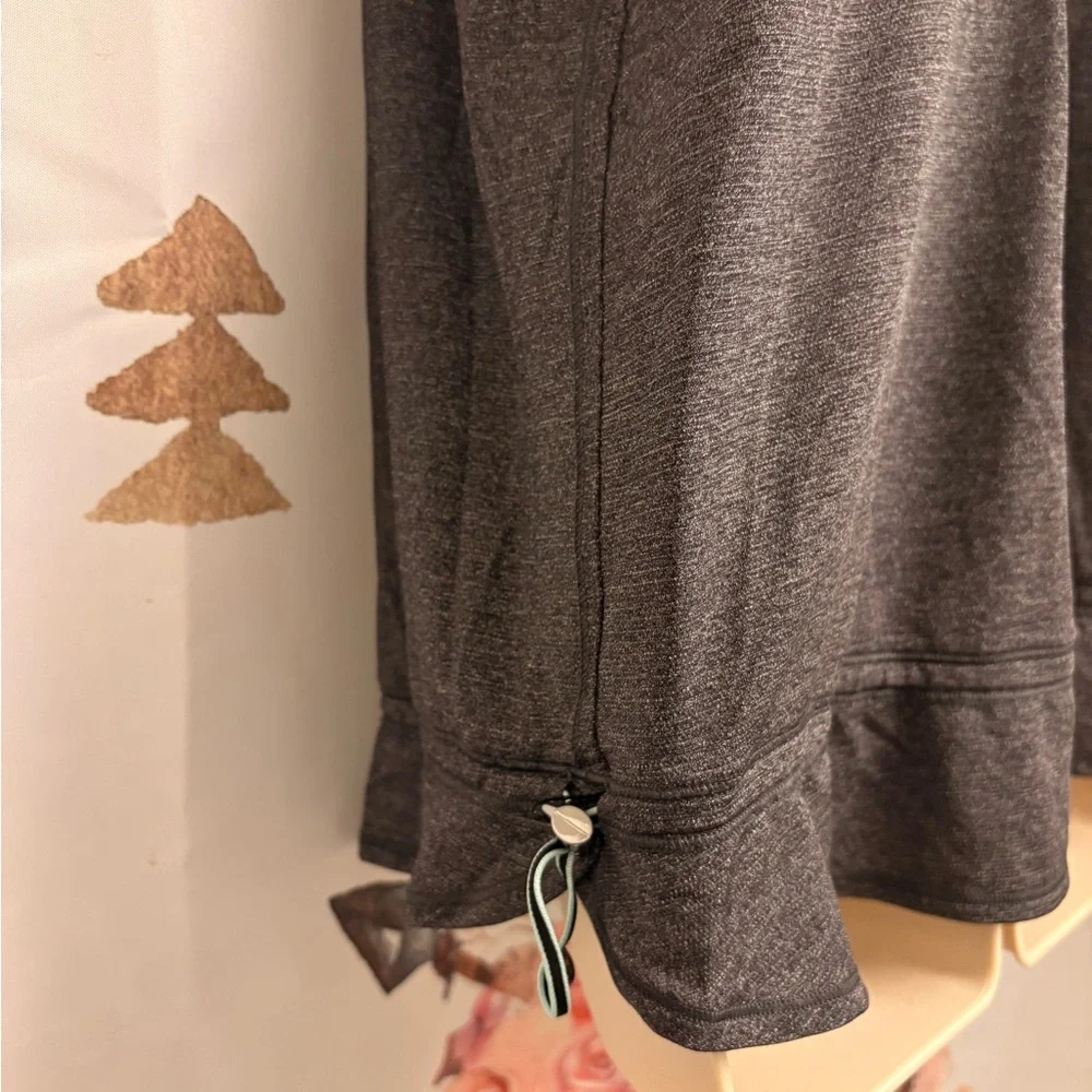 Size 10 lululemon tank top - Picture 5 of 7